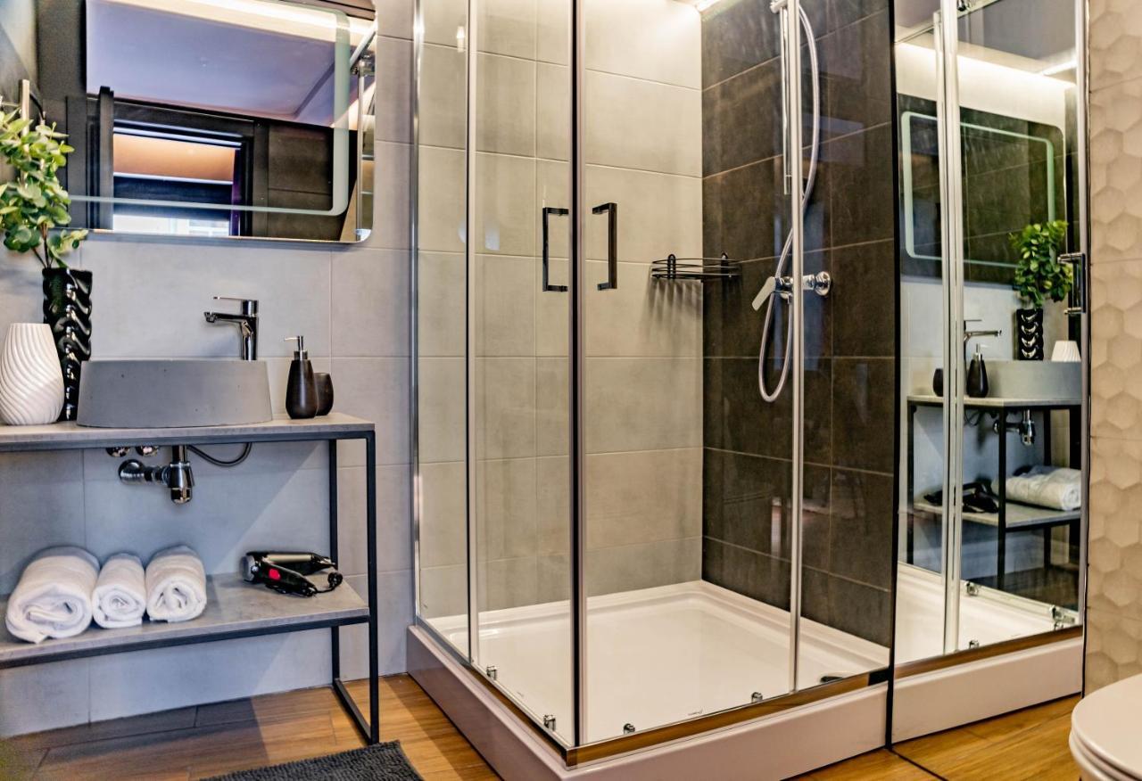Luxury Upscale Apartments On 18 M Zhitomirska Київ Екстер'єр фото